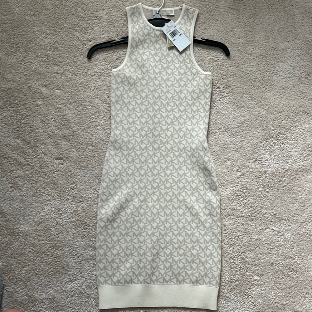 Elegant Cream Patterned Dress